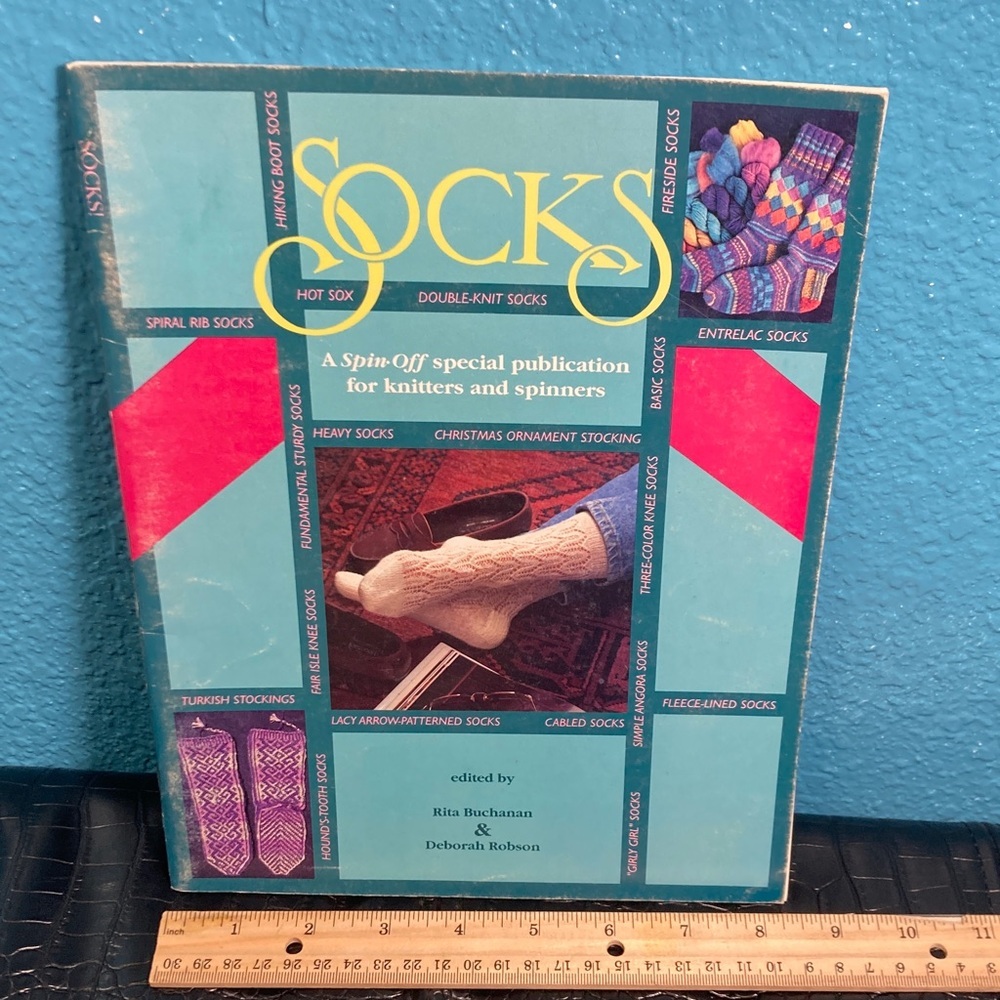 🧶 🪎 : Socks A Spin-Off Special Publication for Knitters and Spinners 1994